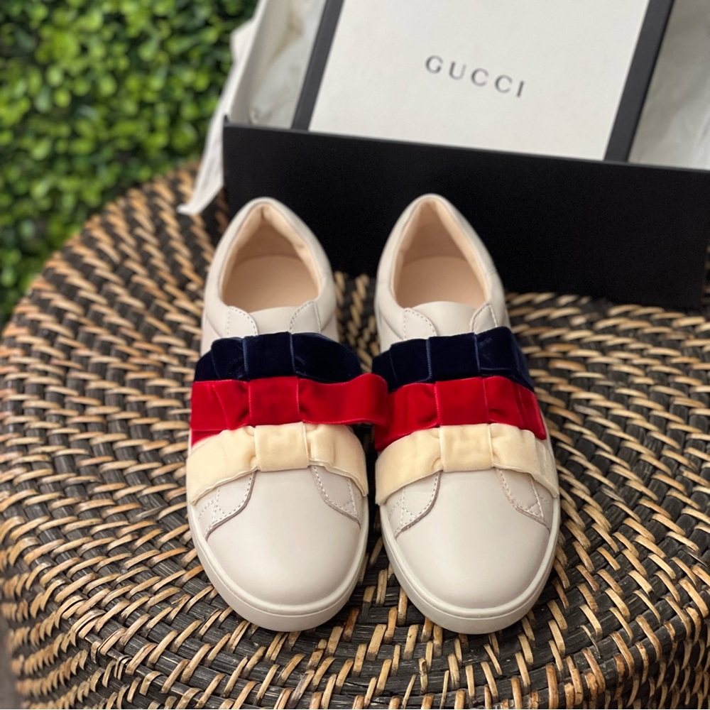 New with box and dust bag Gucci Bow  girls Ace sneakers size 33